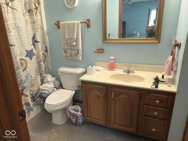 2017 Ticen Court, Beech Grove, IN 46107