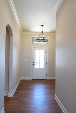 1110 N 6th Street, Wolfforth, TX 79382