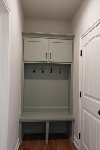 1110 N 6th Street, Wolfforth, TX 79382