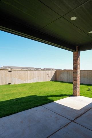 1110 N 6th Street, Wolfforth, TX 79382