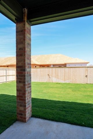 1110 N 6th Street, Wolfforth, TX 79382