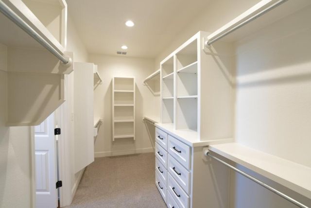 1110 N 6th Street, Wolfforth, TX 79382