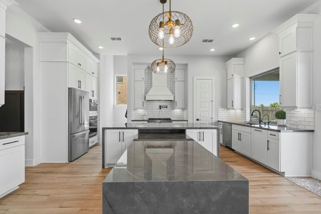 9907 Regal Bend Drive, Missouri City, TX 77459