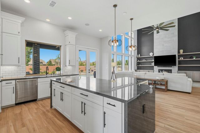 9907 Regal Bend Drive, Missouri City, TX 77459