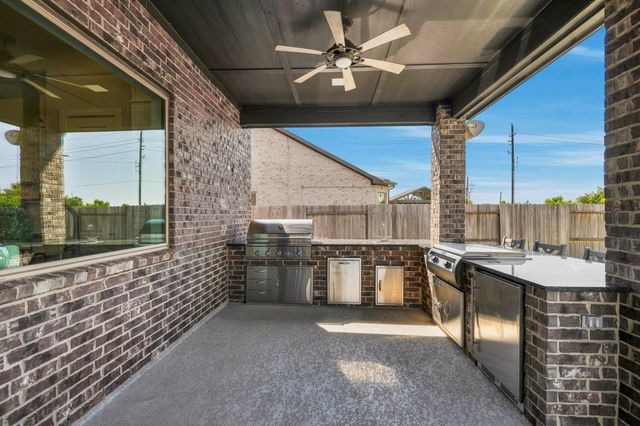 9907 Regal Bend Drive, Missouri City, TX 77459