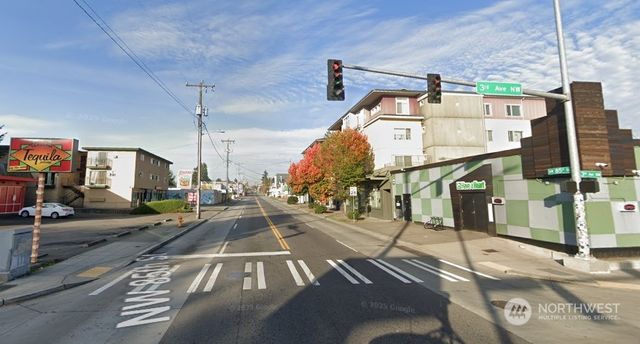 326 -330 NW 85th Street, Seattle, WA 98117