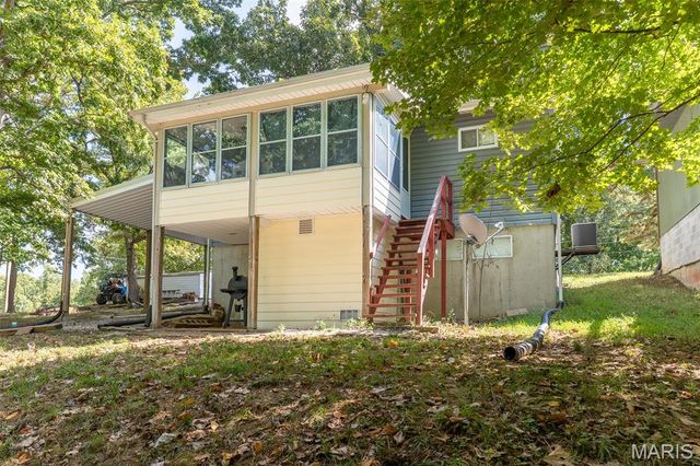 13447 Apache Point Dr, Ste Genevieve, MO 63670