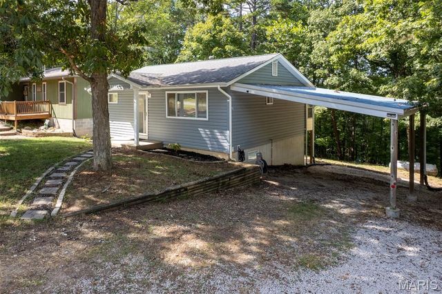 13447 Apache Point Dr, Ste Genevieve, MO 63670