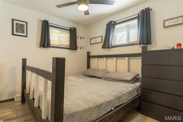 13447 Apache Point Dr, Ste Genevieve, MO 63670