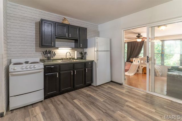 13447 Apache Point Dr, Ste Genevieve, MO 63670