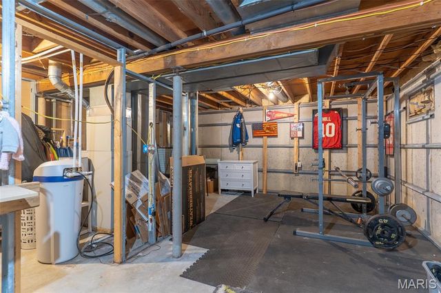 13447 Apache Point Dr, Ste Genevieve, MO 63670