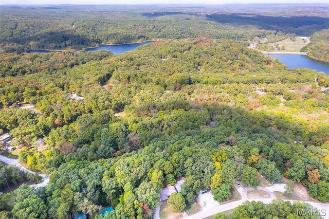 13447 Apache Point Dr, Ste Genevieve, MO 63670