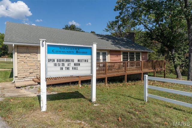 13447 Apache Point Dr, Ste Genevieve, MO 63670