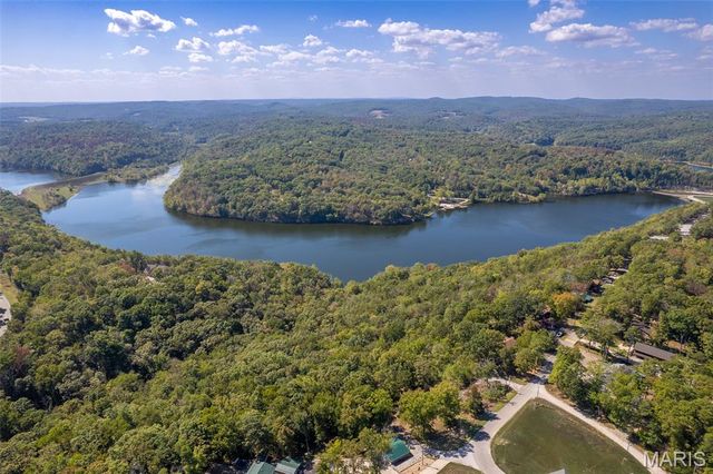 13447 Apache Point Dr, Ste Genevieve, MO 63670