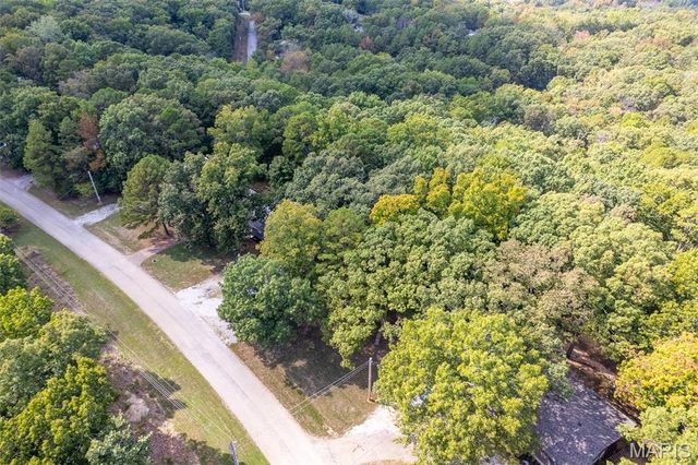 13447 Apache Point Dr, Ste Genevieve, MO 63670