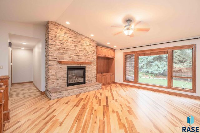1008 W Batcheller Ln Lane, Sioux Falls, SD 57105