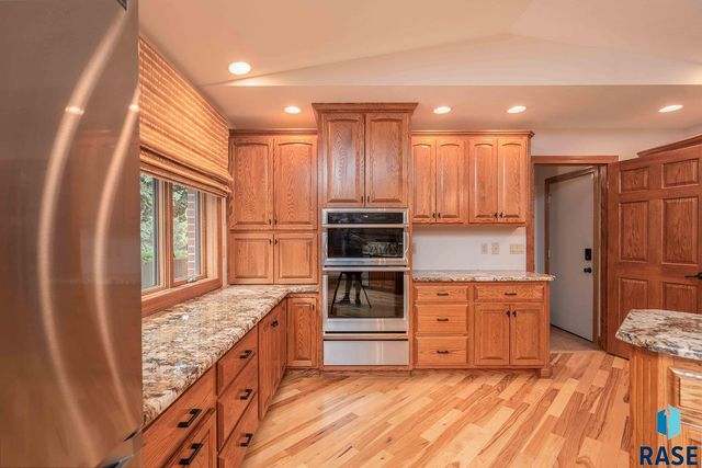 1008 W Batcheller Ln Lane, Sioux Falls, SD 57105