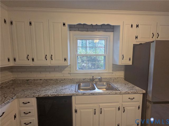 602 Turka Dr, Sandston, VA 23150