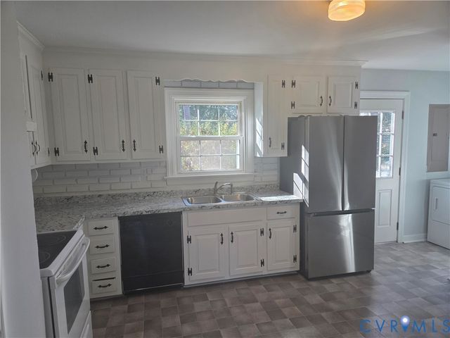 602 Turka Dr, Sandston, VA 23150