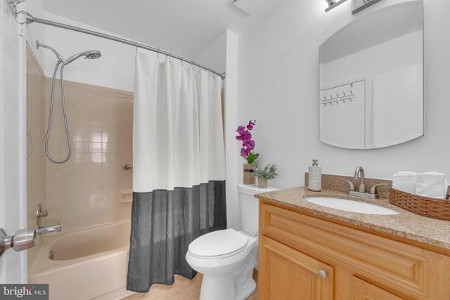 14 JACAMAR DR, Voorhees, NJ 08043