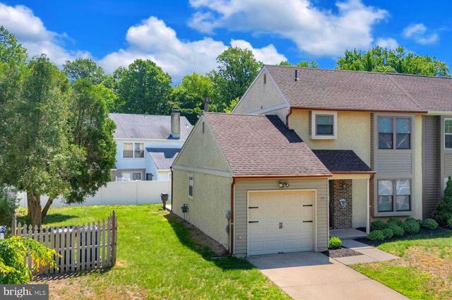 14 JACAMAR DR, Voorhees, NJ 08043