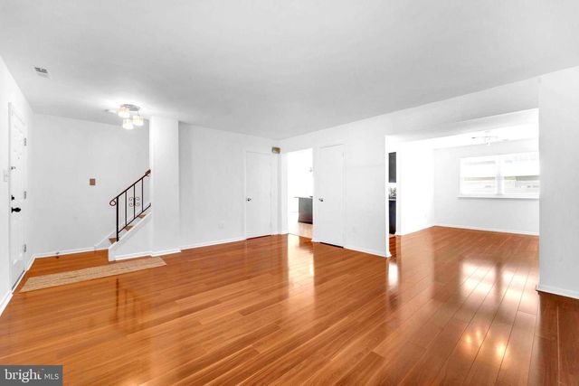 14 JACAMAR DR, Voorhees, NJ 08043