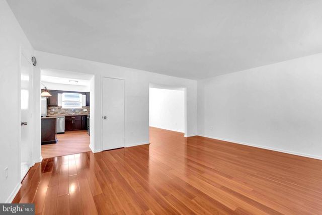 14 JACAMAR DR, Voorhees, NJ 08043