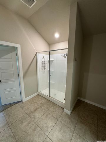 5539 PEARL VLY, San Antonio, TX 78242