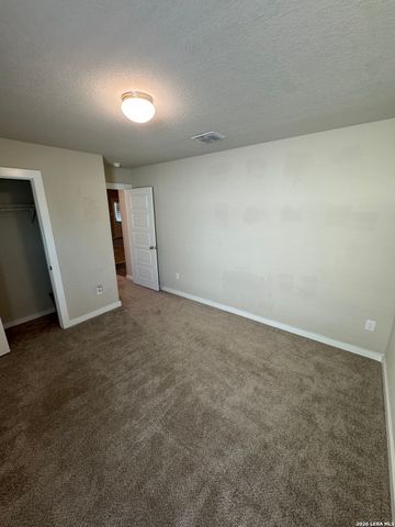 5539 PEARL VLY, San Antonio, TX 78242