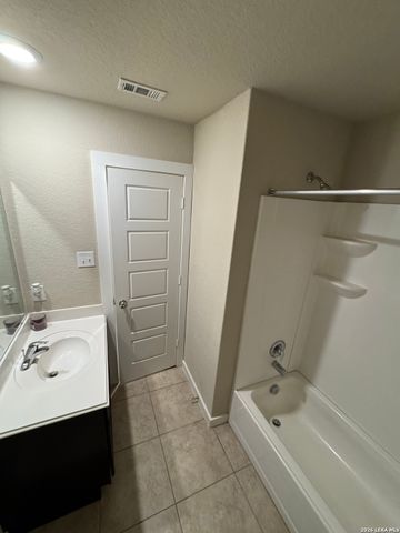 5539 PEARL VLY, San Antonio, TX 78242