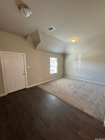 5539 PEARL VLY, San Antonio, TX 78242
