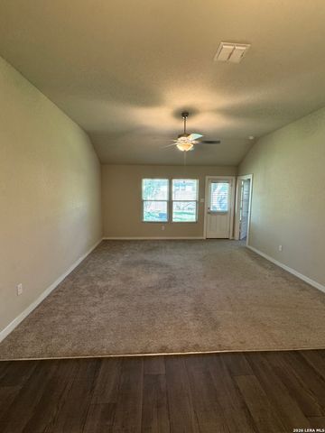 5539 PEARL VLY, San Antonio, TX 78242