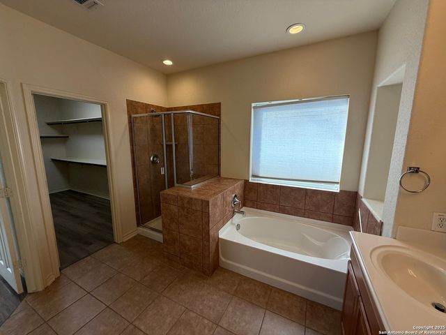 10226 N Homburg Ranch, Helotes, TX 78023