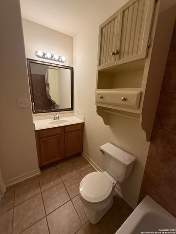 10226 N Homburg Ranch, Helotes, TX 78023