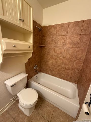 10226 N Homburg Ranch, Helotes, TX 78023