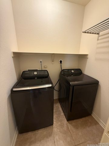 10226 N Homburg Ranch, Helotes, TX 78023