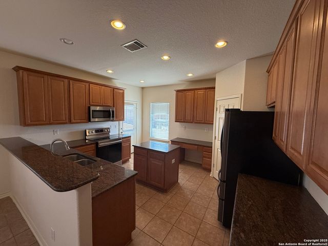 10226 N Homburg Ranch, Helotes, TX 78023