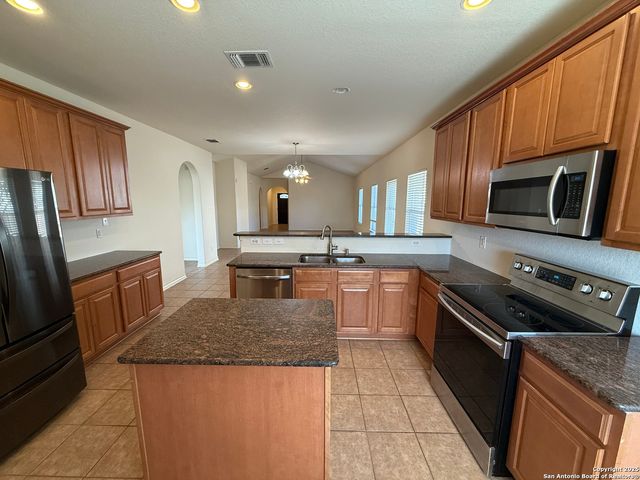 10226 N Homburg Ranch, Helotes, TX 78023