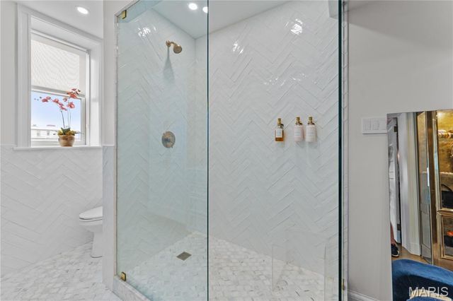 5290 Waterman 2E, St Louis, MO 63108