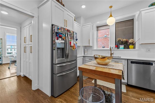 5290 Waterman 2E, St Louis, MO 63108