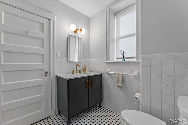 5290 Waterman 2E, St Louis, MO 63108