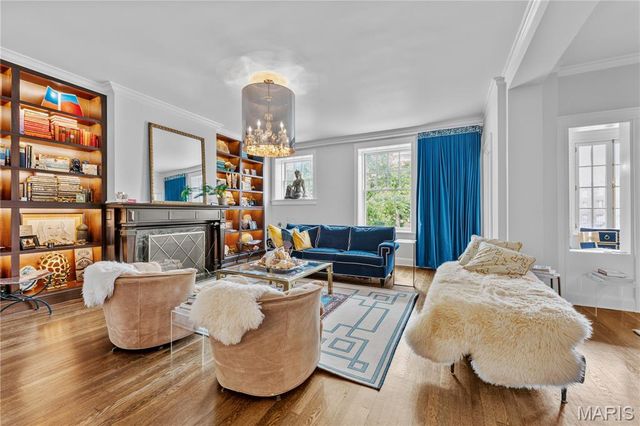 5290 Waterman 2E, St Louis, MO 63108