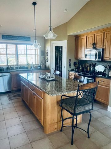 112 32nd Avenue NE, Willmar, MN 56201