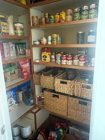 112 32nd Avenue NE, Willmar, MN 56201