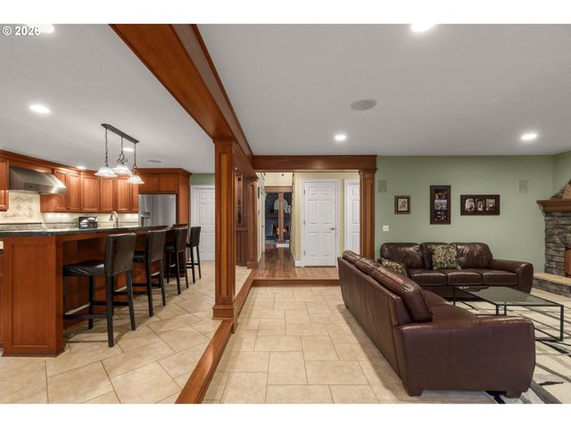 4316 ALBERT Cir, Lake Oswego, OR 97035