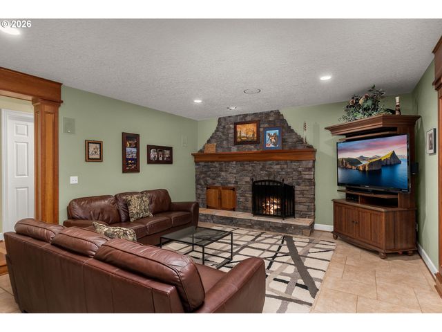 4316 ALBERT Cir, Lake Oswego, OR 97035