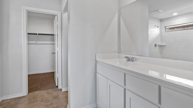 2001 FALLSTON Drive, Fort Worth, TX 76108
