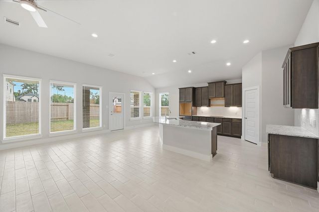 3304 Pin Cherry Lane, Conroe, TX 77301