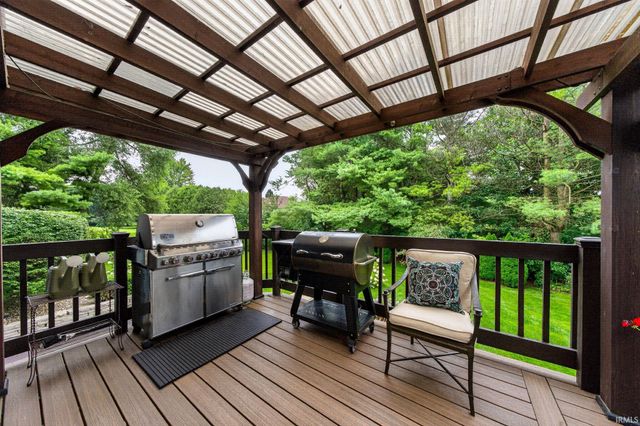 51870 Lake Knoll Court, Granger, IN 46530
