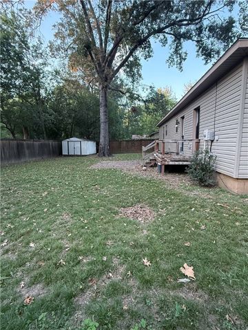 1309 N Erie Avenue, Russellville, AR 72801